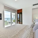 Luxury With Pool, Wellness And Sea View * מסלניקה