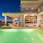 Luxury With Pool, Wellness And Sea View וילה *