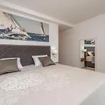 Luxury With Pool, Wellness And Sea View *
