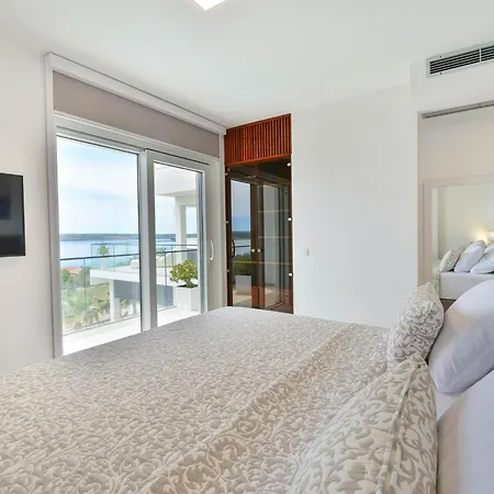 Luxury With Pool, Wellness And Sea View * ماسلينتسا