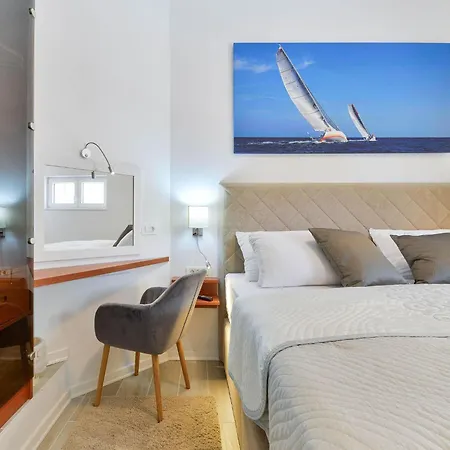Luxury With Pool, Wellness And Sea View فيلة