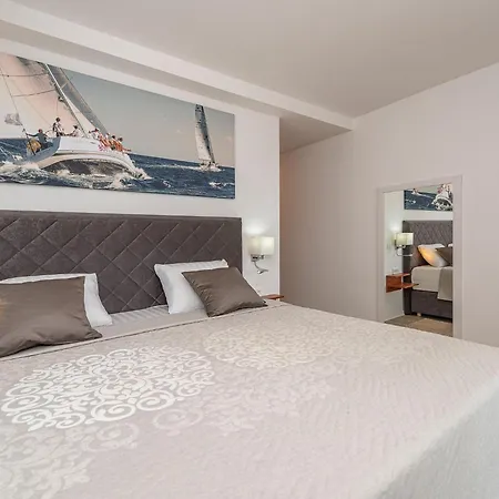 Luxury With Pool, Wellness And Sea View *